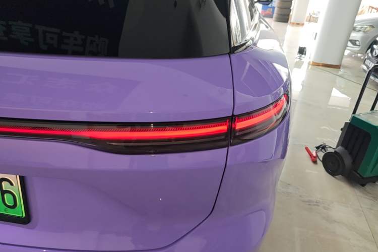 Used Nio ES8 2024 75 kWh Exterior 3