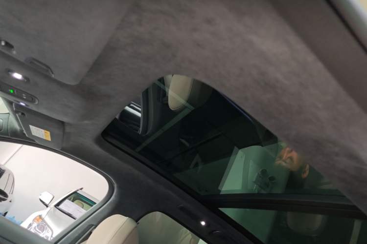 Used Nio ES8 2024 75 kWh Headliner