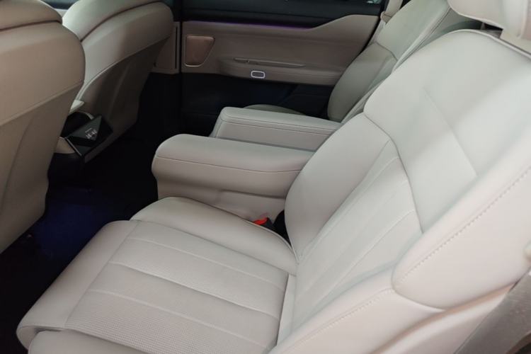 Used Nio ES8 2024 75 kWh Left Rear Seat