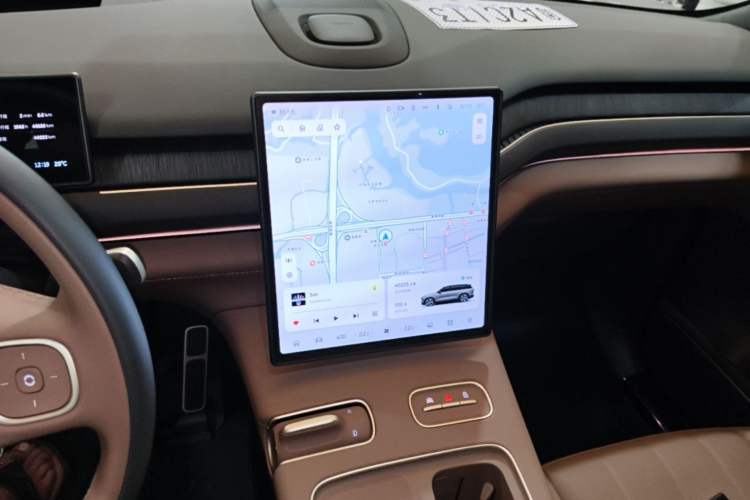 Used Nio ES8 2024 75 kWh Audio And AC Panel