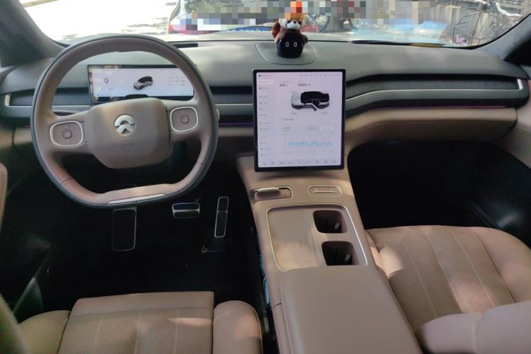 Used Nio ES8 2024 100kWh Center Console