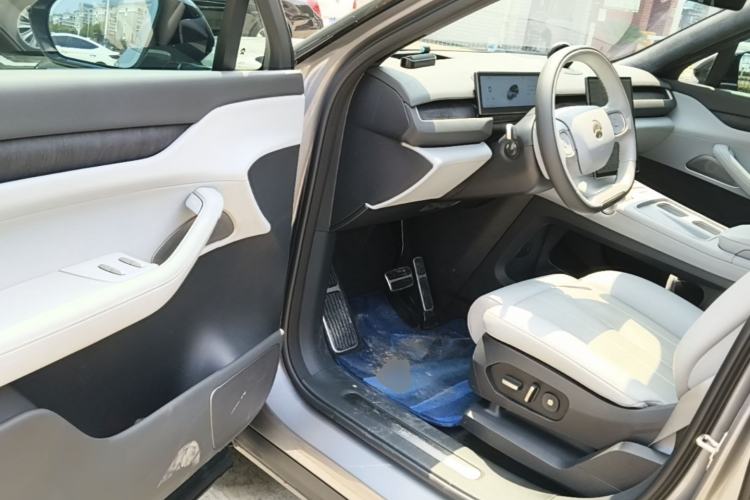 Used Nio ES8 2024 75 kWh Driver Seat