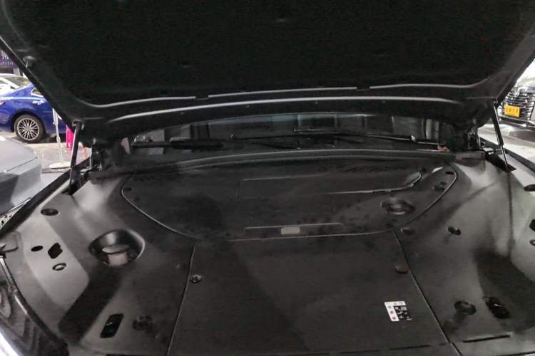 Used Nio ES8 2024 75 kWh Engine Bay