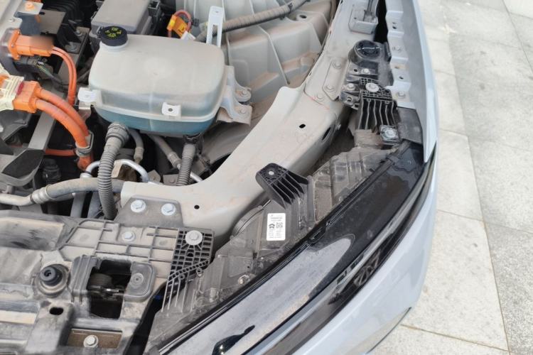 Used Nio ES8 2024 75 kWh Engine Bay Left