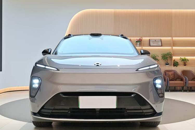 Used Nio ES8 2024 75 kWh Exterior 2