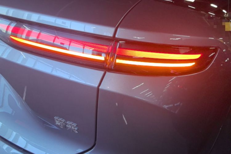 Used Nio ES8 2024 100kWh Signature Edition Exterior 3