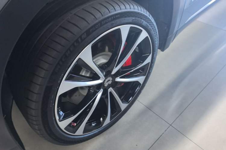 Used Nio ES8 2024 100kWh Signature Edition Exterior 4