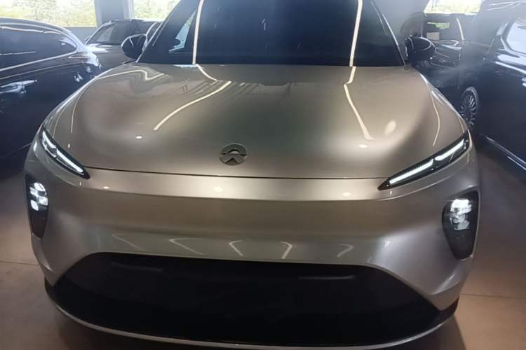 Used Nio ES8 2024 75 kWh Front