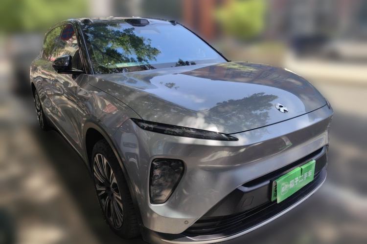 Used Nio ES8 2024 100kWh Front Right 45 Deg