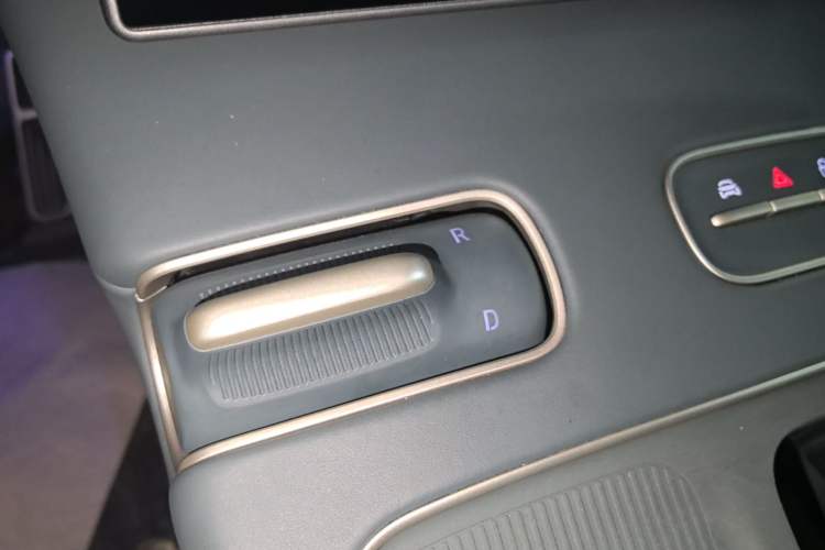 Used Nio ES8 2024 100kWh Signature Edition Gear Lever