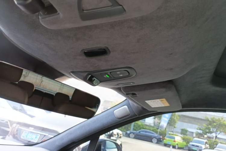 Used Nio ES8 2024 75 kWh Headliner