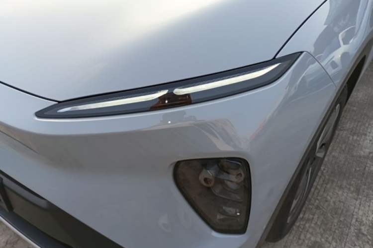 Used Nio ES8 2024 75 kWh Left Front Headlight
