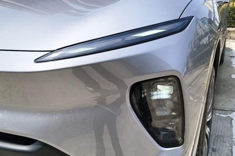 Used Nio ES8 2024 75 kWh Left Front Headlight