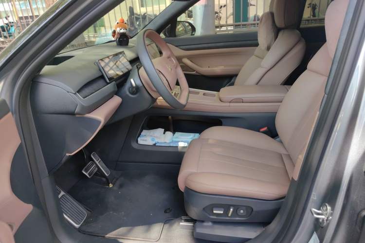 Used Nio ES8 2024 100kWh Left Front Seat