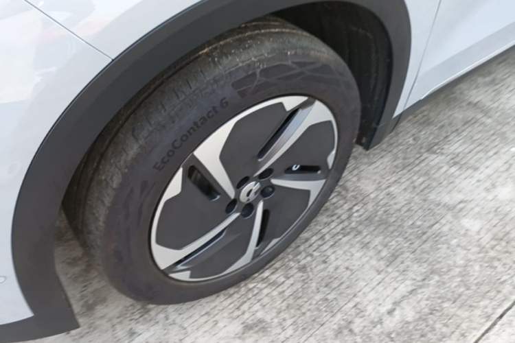 Used Nio ES8 2024 75 kWh Left Front Wheel Hub