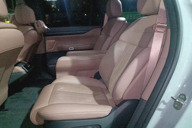 Used Nio ES8 2024 75 kWh Left Rear Seat