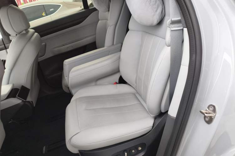 Used Nio ES8 2024 75 kWh Left Rear Seat