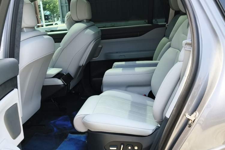 Used Nio ES8 2024 75 kWh Left Rear Seat