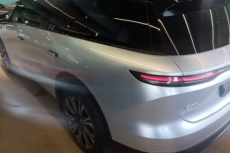 Used Nio ES8 2024 75 kWh Rear Left 45 Deg