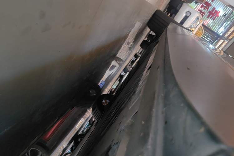 Used Nio ES8 2024 100kWh Signature Edition Right Side Sill
