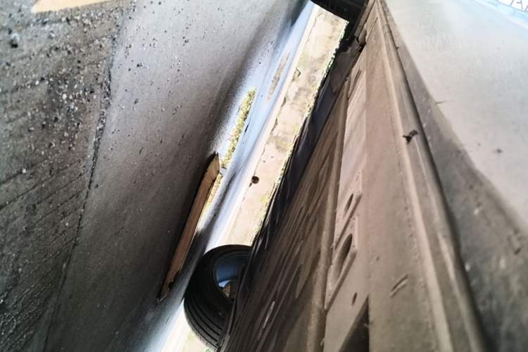 Used Nio ES8 2024 75 kWh Right Side Sill