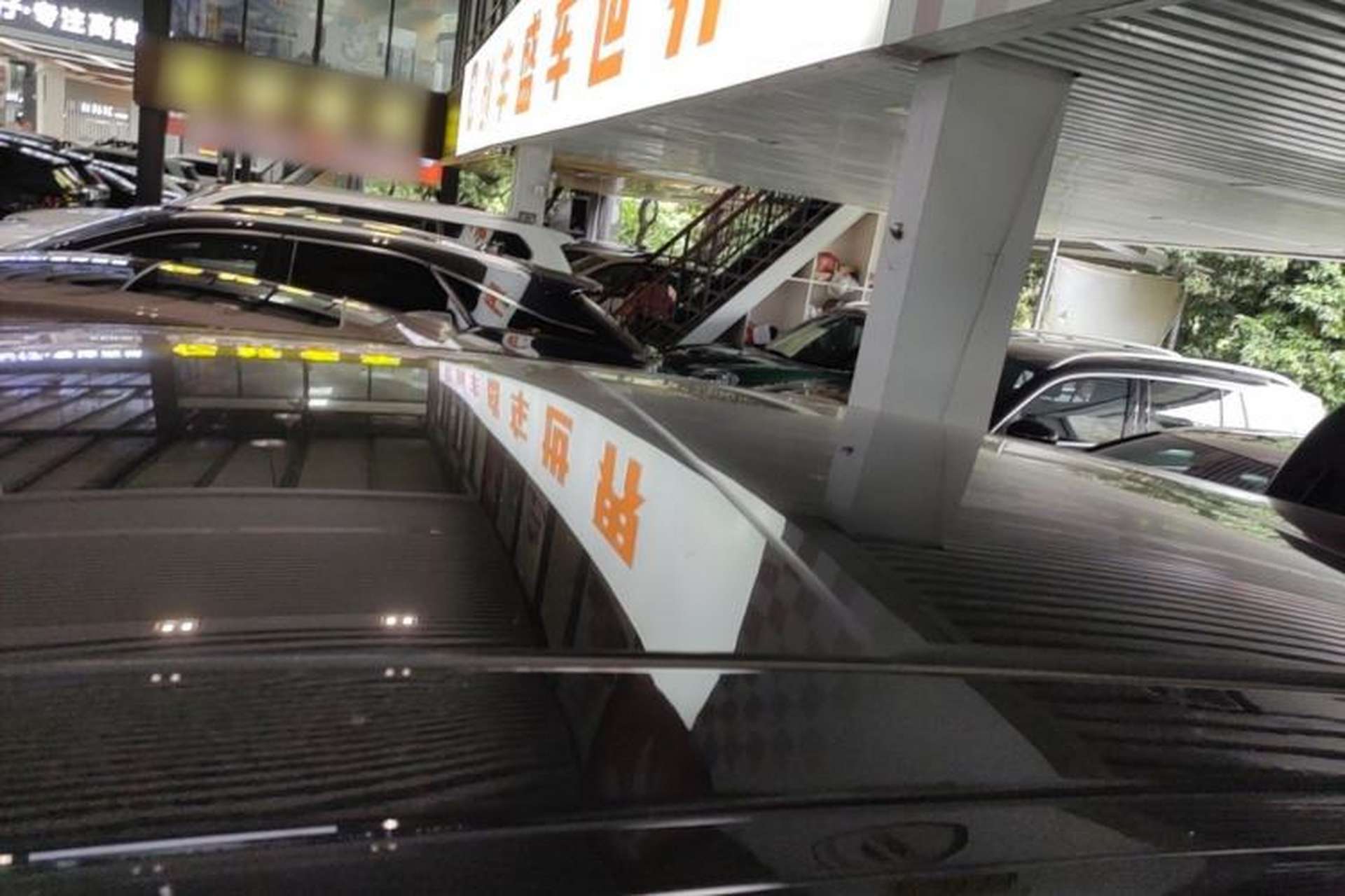 Used Nio ES8 2024 75 kWh Roof