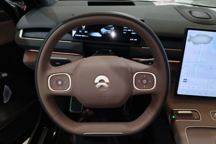 Used Nio ES8 2024 75 kWh Steering Wheel