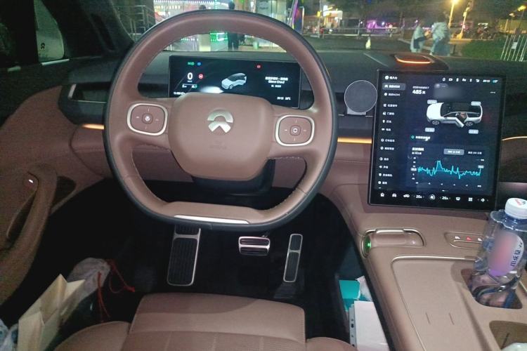 Used Nio ES8 2024 75 kWh Steering Wheel