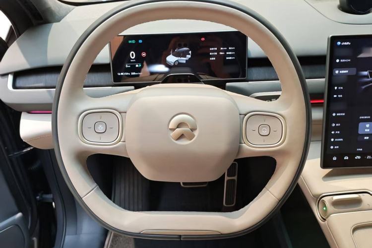 Used Nio ES8 2024 75 kWh Steering Wheel