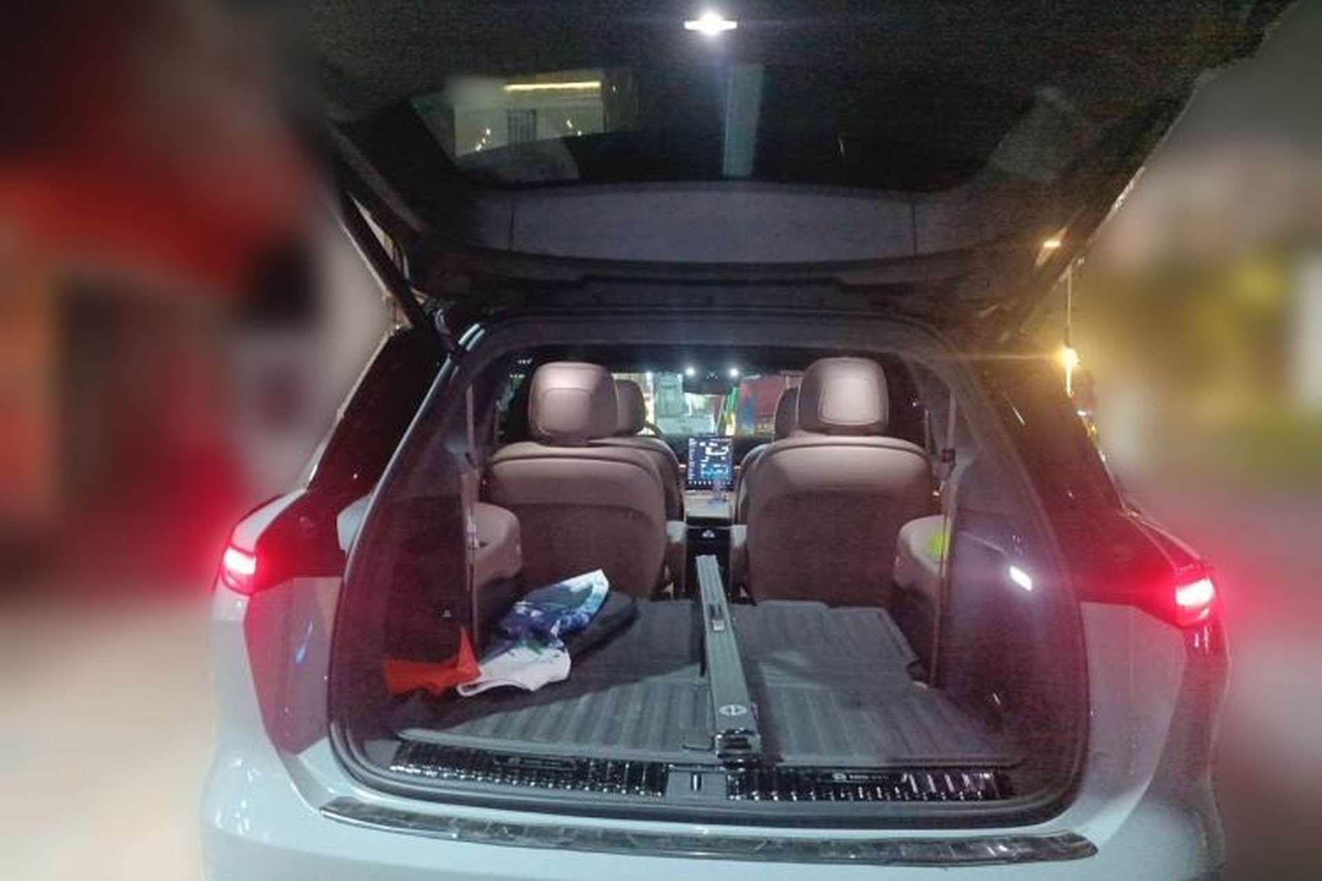 Used Nio ES8 2024 75 kWh Trunk