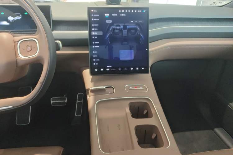 Used Nio ES8 2024 75 kWh Audio And AC Panel