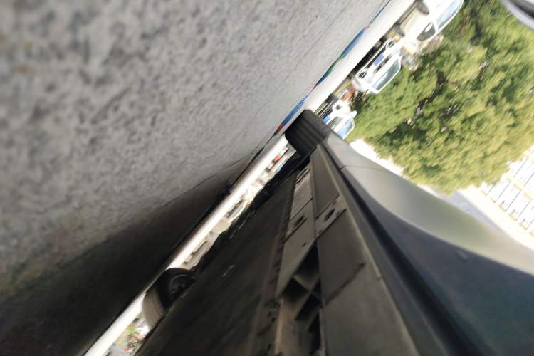 Used Nio ES8 2024 75 kWh Chassis Rear Left