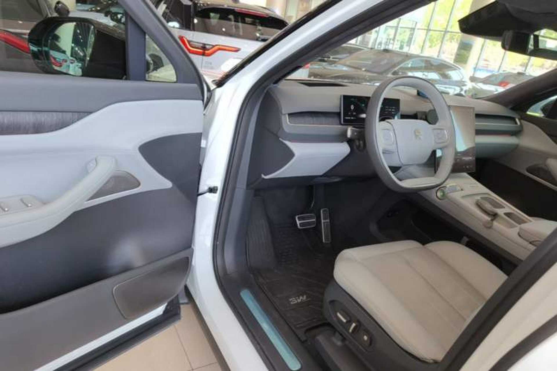Used Nio ES8 2024 75 kWh Driver Seat