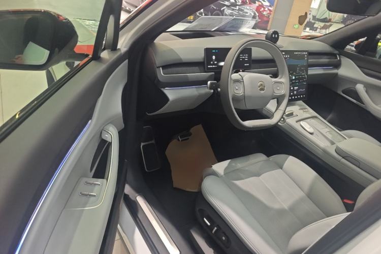 Used Nio ES8 2024 75 kWh Driver Seat