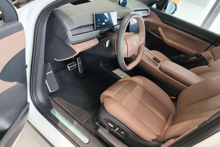 Used Nio ES8 2024 75 kWh Driver Seat