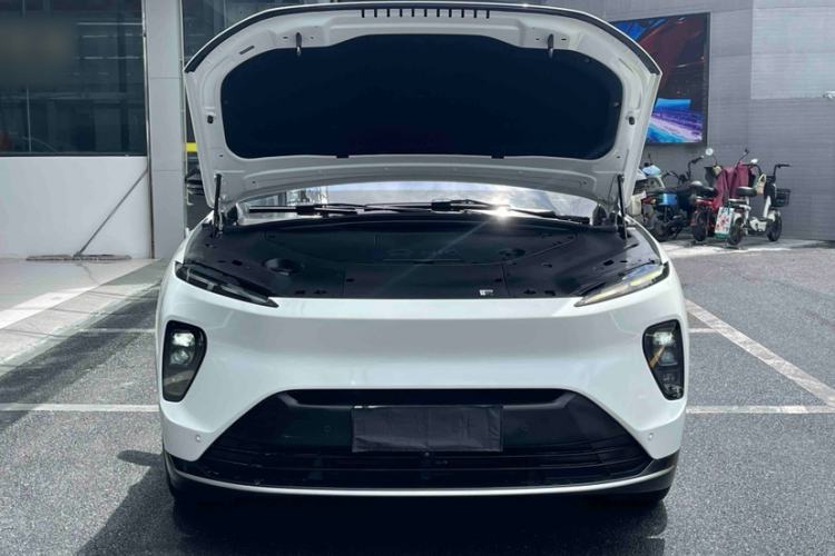 Used Nio ES8 2024 75 kWh Engine Bay