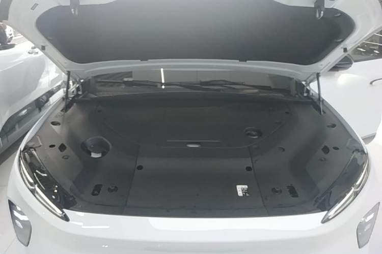 Used Nio ES8 2024 75 kWh Engine Bay