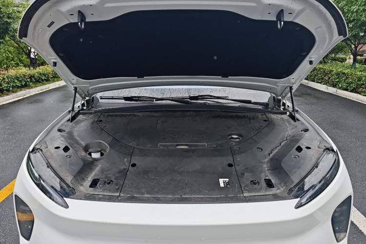 Used Nio ES8 2024 75 kWh Executive Edition Engine Bay