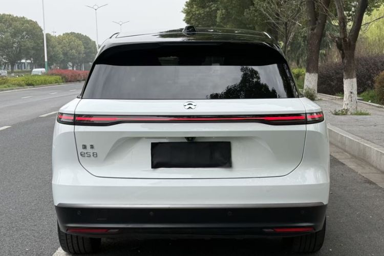 Used Nio ES8 2024 75 kWh Executive Edition Exterior 1