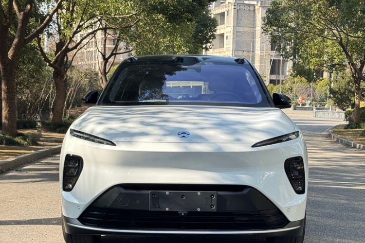 Used Nio ES8 2024 75 kWh Exterior 1