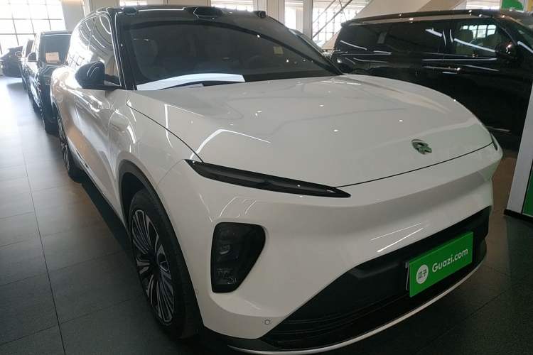 Used Nio ES8 2024 75 kWh Exterior 1
