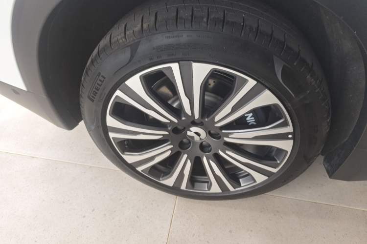 Used Nio ES8 2024 75 kWh Exterior 3