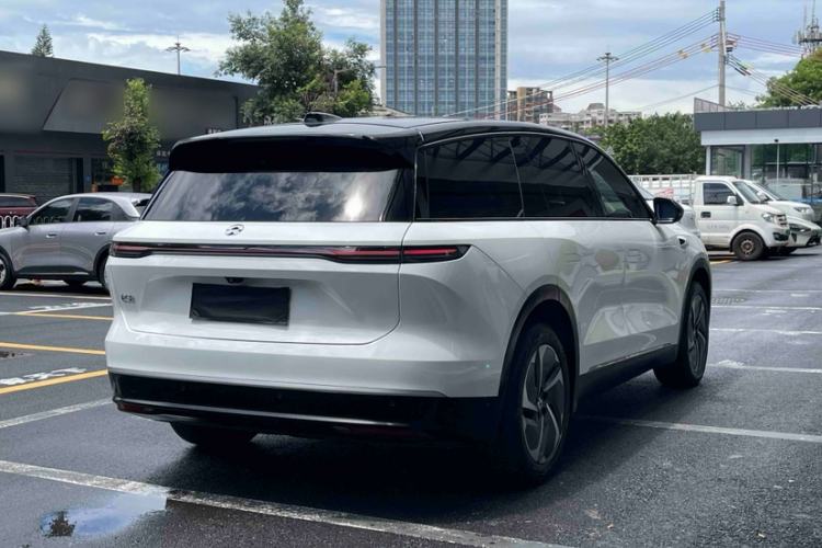 Used Nio ES8 2024 75 kWh Exterior 3