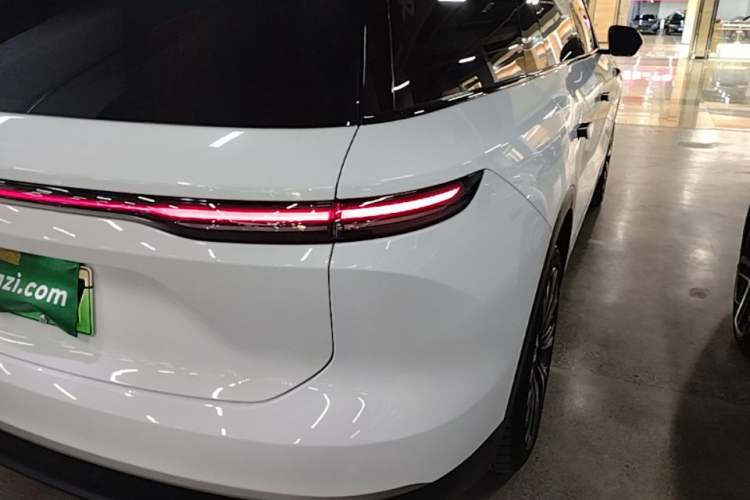 Used Nio ES8 2024 75 kWh Exterior 3
