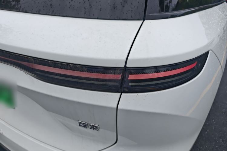 Used Nio ES8 2024 75 kWh Executive Edition Exterior 3