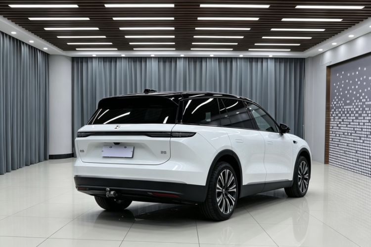 Used Nio ES8 2024 75 kWh Exterior 4