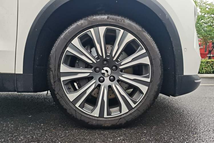 Used Nio ES8 2024 75 kWh Executive Edition Exterior 5