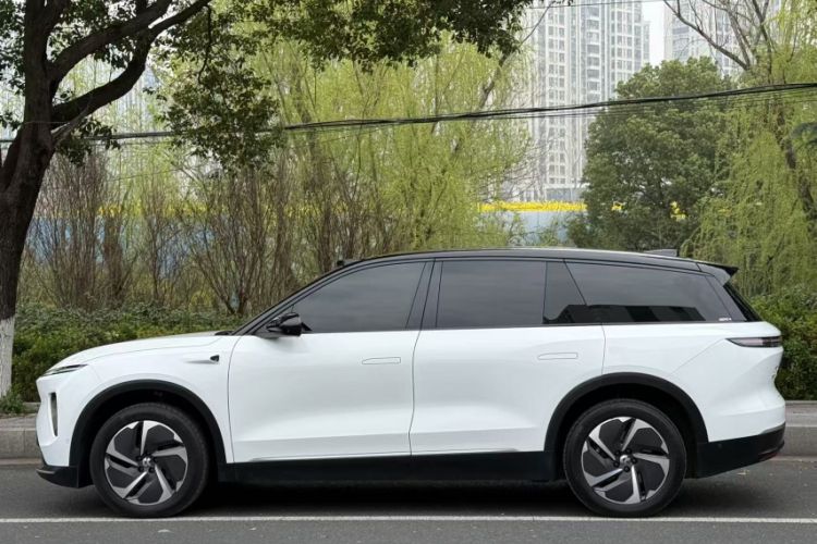 Used Nio ES8 2024 75 kWh Executive Edition Exterior 6