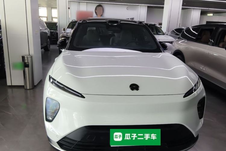 Used Nio ES8 2024 75 kWh Front