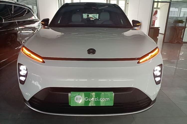 Used Nio ES8 2024 75 kWh Front
